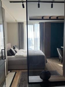 BW Lovers Dream Apartment