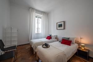 tHE Designers Eye - Monforte San Babila