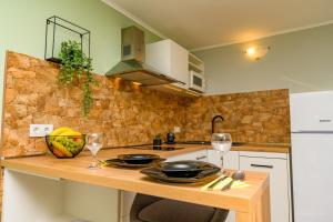 Studio Leon & rent a quad