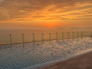 Depa premium 3 hab, Vista al mar-Arena1, Piscina, Sauna, Cerca Aeropuerto