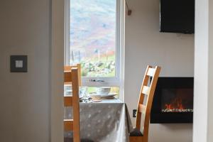 Homely Mountain Farm Lodge at Perthi