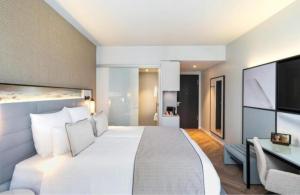 UrbanStays