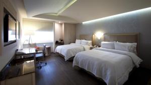 Holiday Inn Express Mexico- Toreo by IHG