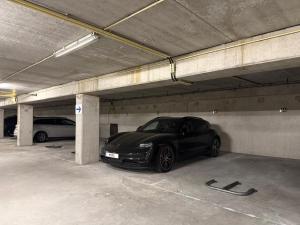 Luxe appartement Zeedijk incl parking en eindschoonmaak
