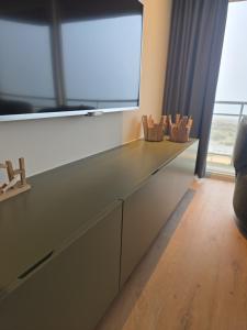 Luxe appartement Zeedijk incl parking en eindschoonmaak