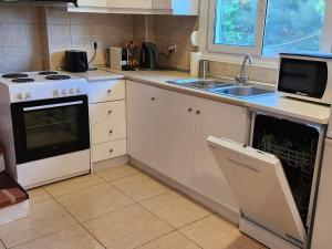 Pine Beach holiday home 2 bedrooms 50 meters to the beach