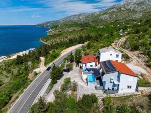 My Dalmatia - Sea view Apartment Masha with private heated pool