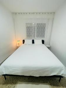 Alicante Family Home Stay PARKING