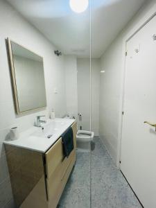 Alicante Family Home Stay PARKING