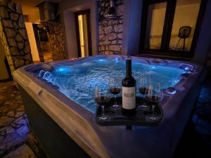 Loro House & Jacuzzi