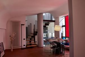 Summit Barberia Penthouse