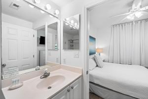 Gulf Place Cabanas 306
