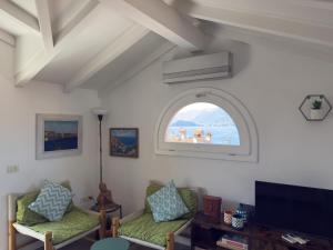 Skyway apartment with private lake view terrace