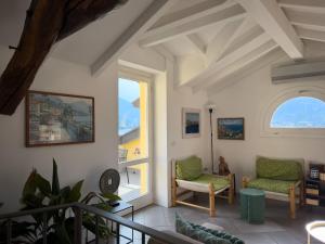 Skyway apartment with private lake view terrace