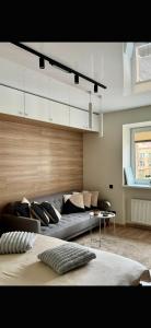 Sandstone Residence - Modern Apartment - 5 min Walk to Beach