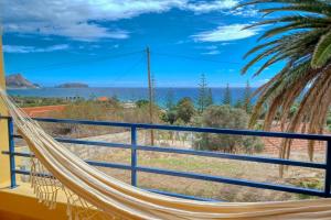 Mar Azul, a Home in Madeira