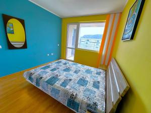 Spacious Sea Retreat - Pools & Prime Location