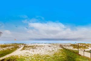 Gulf-Front Condo with Shared Outdoor Pool Private Balcony Incredible Views & WiFi