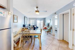 Beachfront condo with 2 pools Gulf views hot tub & cozy balcony
