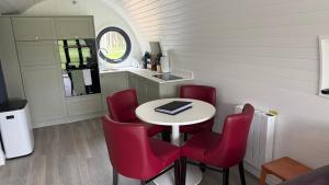 Oak Lodge - Riverbank Lodges