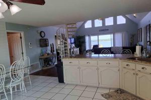 Dog friendly home with private beach internet and washer and dryer