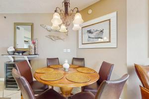 Beachfront condo with shared pool outdoor shower and beach access