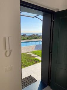 Villa swimming pool CaDuMa Portofino view est
