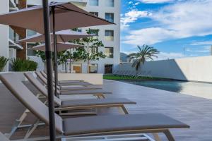 Stylish 3BR Walk to Beach in Heart of Los Cabos