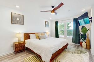 Cozy townhome located near The Wharf concert and event venue