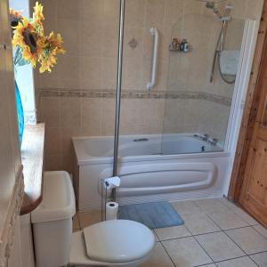 Spacious Twin Bedroom in Listowel