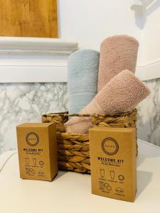 Chambre dhôtes romantique avec jacuzzi privé, parking, aperçu mer