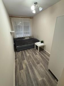 Double room in 2 rooms apartment near centre