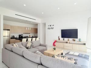 2BR Downtown Cabo Walk to Beach & Dining