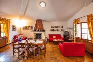 Tuscany Villas With Private Pool & Tennis - Happy Rentals