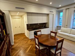 Dandy Elegance Loft