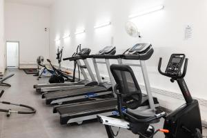 Bright 1Bed with Shared Heated Indoor Pool & Gym