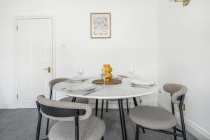 2 BR Super Central Flat by Hyde Park