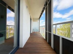 Tarnogaj Modern Apartment by BookingHost