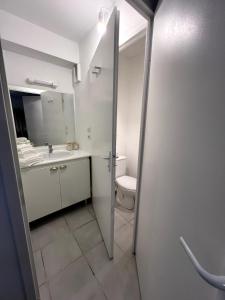 Studio avec Jardin Privé, Piscine, Tennis, Climatisation, calme