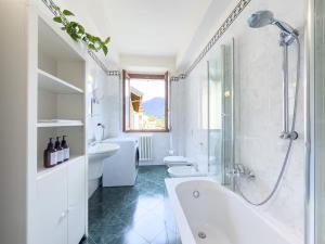 Alvea Home - Lake View and Private Covered Parking