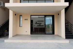 Modern 2BR Condo Close to Downtown Cabo