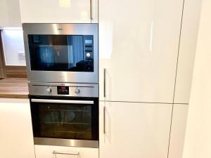 Stylish 2Bedroom,2Bath, Balcony, ExCeL, O2,Parking