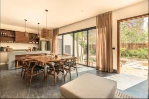 Casa LUV 4BR 4BA Downtown 2 Private Pools