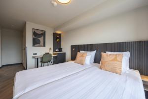 Leonardo Hotel IJmuiden Seaport Beach