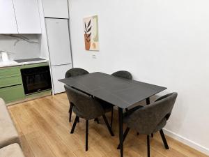 Spacious 2BR 2BA in Square 21