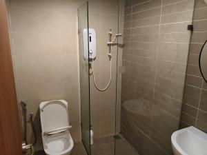 1 Queen Studio Level 8 Kozi Square B8-28 I