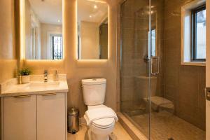 Modern Comfort Suite