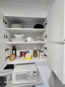 Beautiful Apartment with Board Games and massage Chair to Close to Downtown