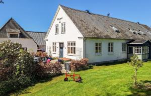 6 Bedroom Beautiful Apartment In Kværndrup
