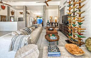 Beautiful Home In Calahonda With Private Swimming Pool, Can Be Inside Or Outside